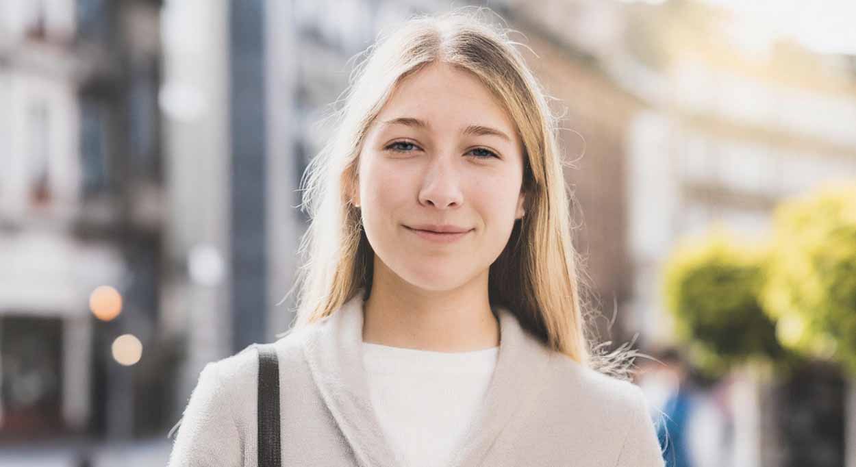 Skurups folkhögskola erbjuder kreativa kurser i en inspirerande miljö för personlig utveckling och lärande.